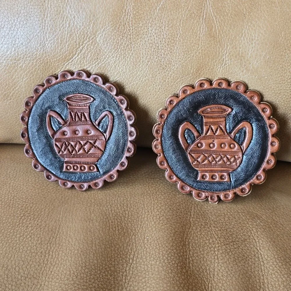 Hand‑Tooled Leather Coaster Set of 2 – Peruvian Water Jug Design